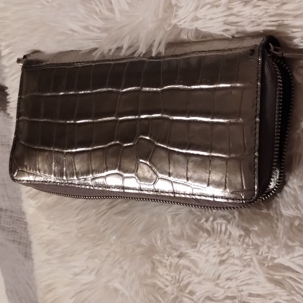 Michael Kors Metallic Wristlet